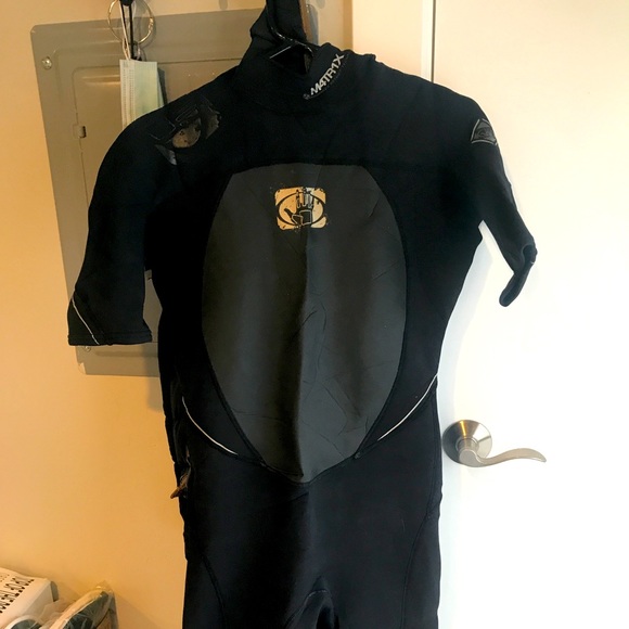 🛑SOLD! Men’s 2.1mm Springsuit Wetsuit 🛑 - Picture 1 of 6